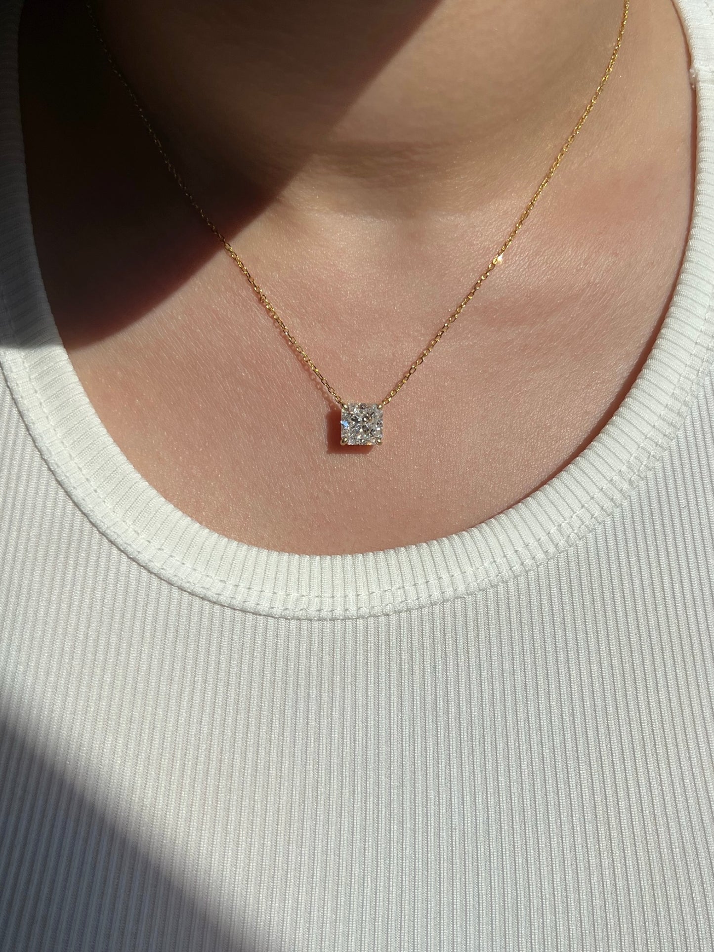 Lésa Radiant Cut Sterling Silver Pendant Necklace