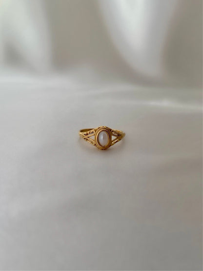 Alayna Pearl Detail Gold Ring