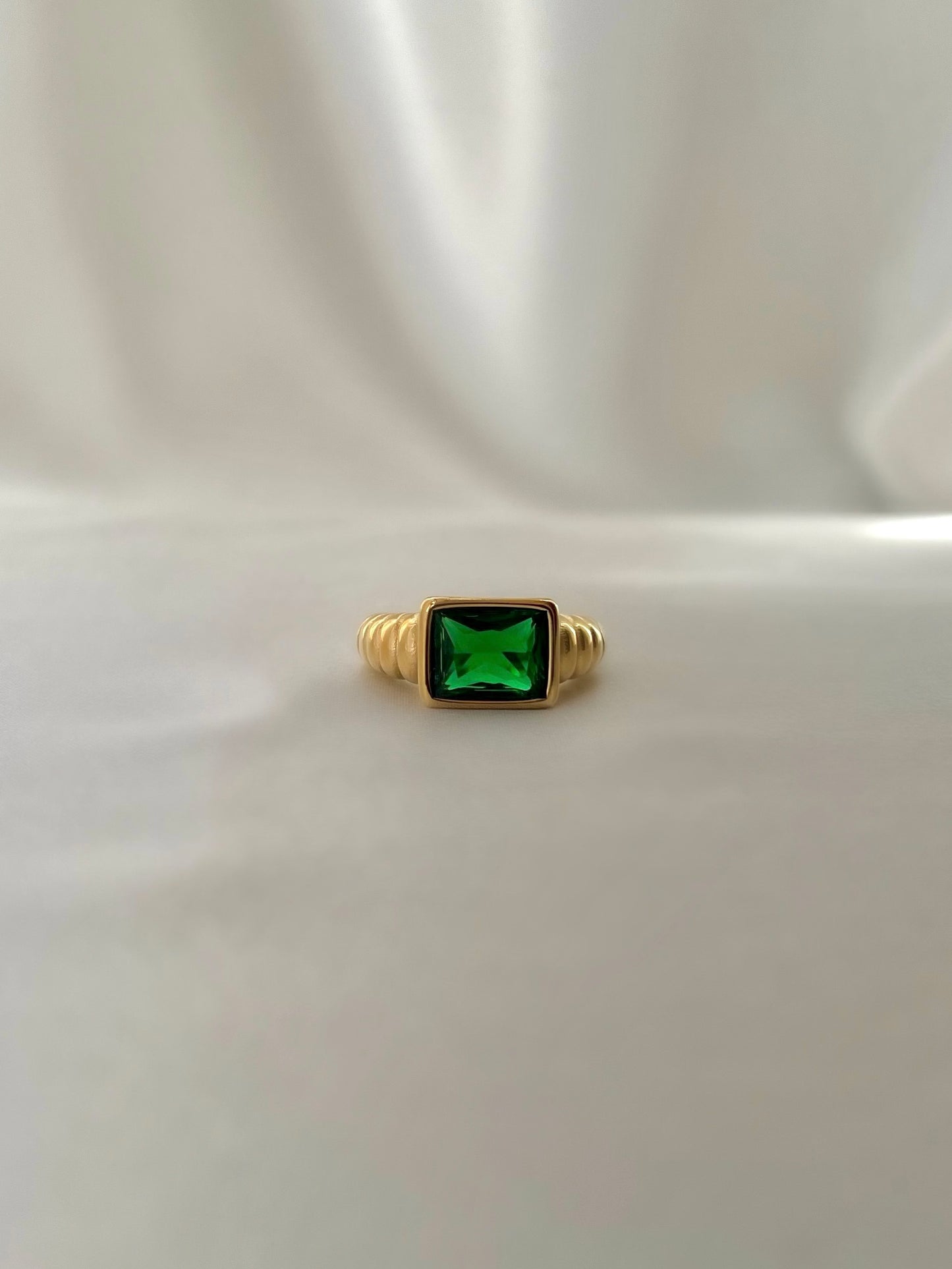 Lana Emerald Green Croissant Signet Ring