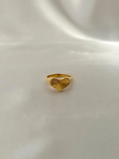 Kara Heart Burst Ring